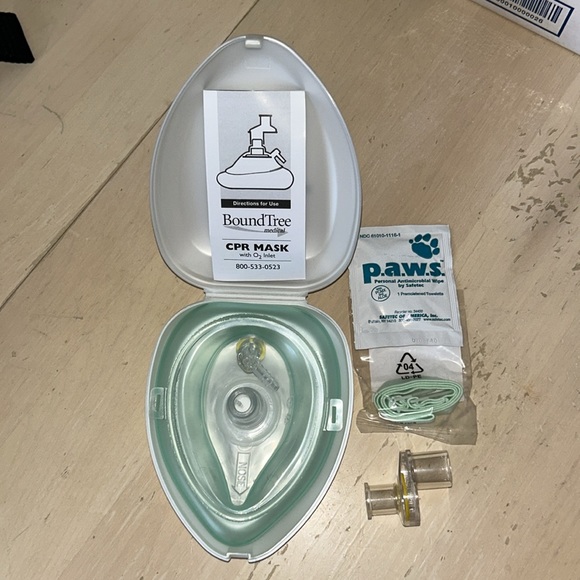 BoundTree CPR Mask - Picture 4 of 4